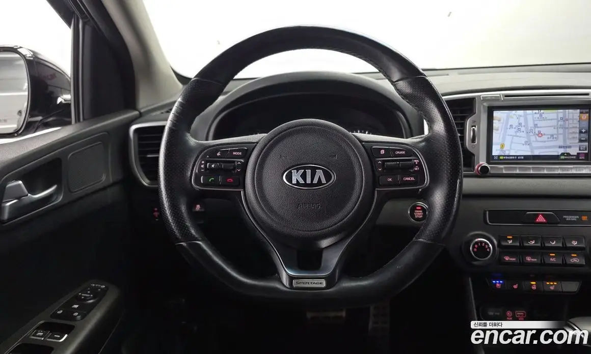 Kia Sportage 2016 1.7 автомат (гидро), фото 13
