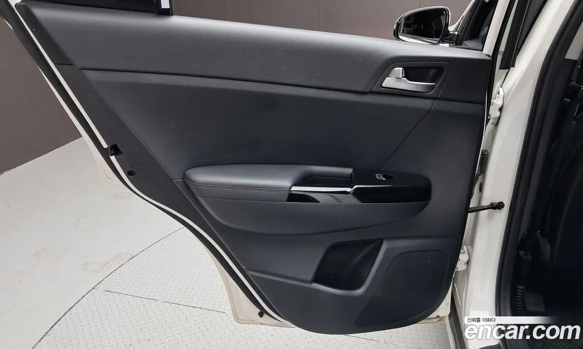 Kia Sportage 2017 2.0 автомат (гидро), фото 15