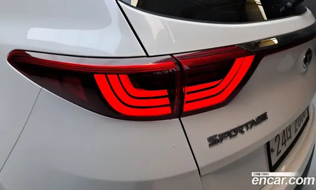 Kia Sportage 2017 2.0 автомат (гидро), миниатюра 9