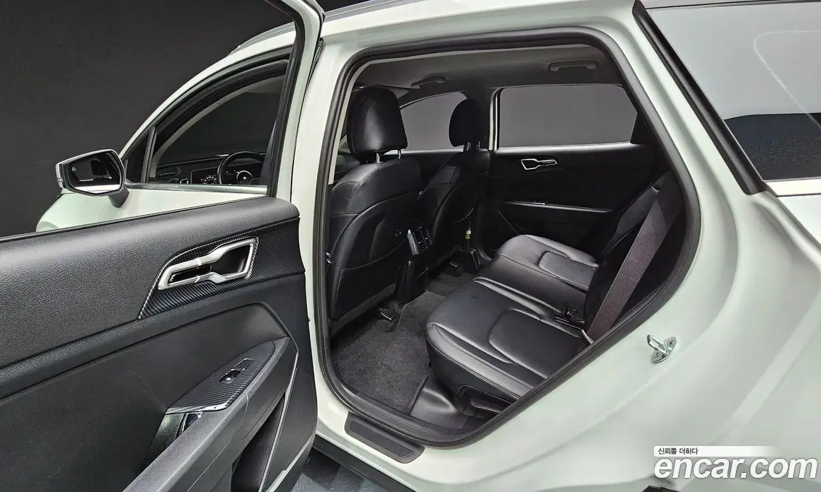 Kia Sportage 2021 1.6 автомат (гидро), фото 18