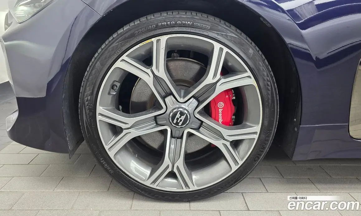 Kia Stinger 2018 3.3 автомат (гидро), фото 5