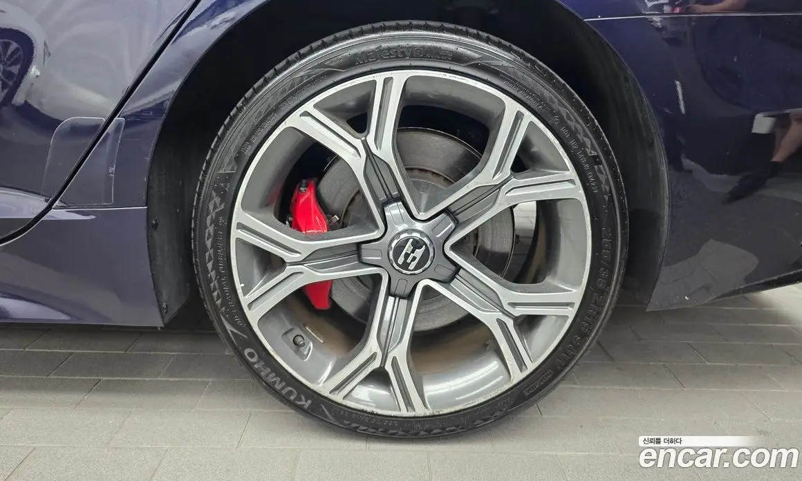 Kia Stinger 2018 3.3 автомат (гидро), фото 7