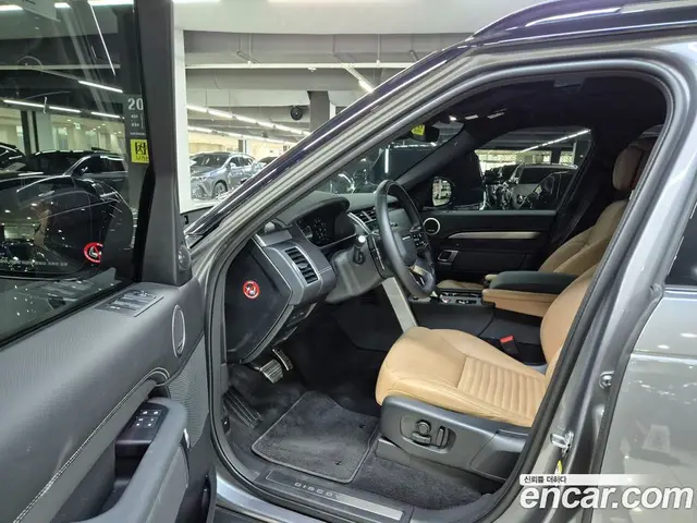 Land Rover Discovery 2025 3.0 автомат (гидро), миниатюра 8
