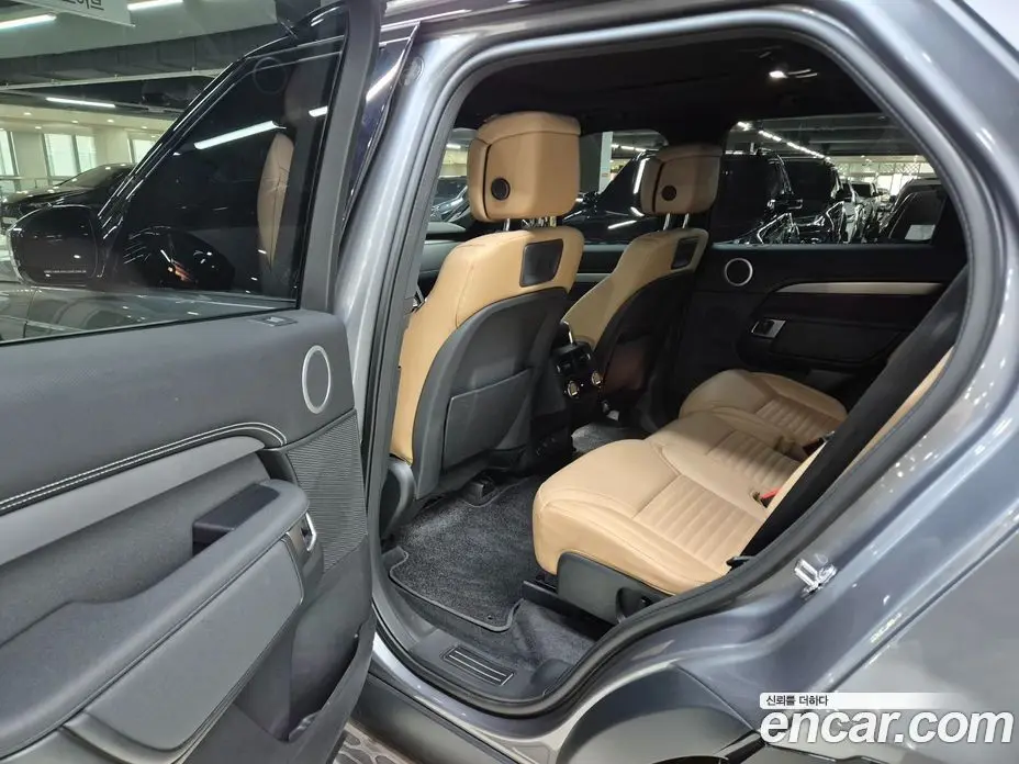Land Rover Discovery 2025 3.0 автомат (гидро), фото 9