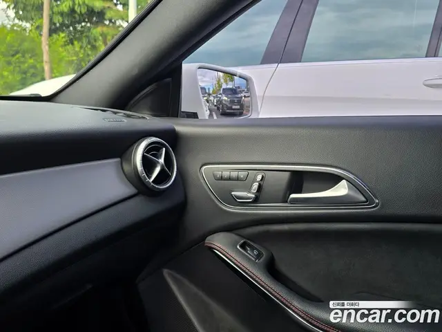 Mercedes-Benz CLA-Class 2018 2.0 автомат (гидро), миниатюра 11