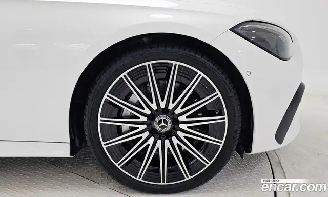 Mercedes-Benz CLE-Class 2025 3.0 автомат (гидро), миниатюра 5