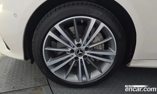Mercedes-Benz CLS-Class 2019 2.9 автомат (гидро), миниатюра 5