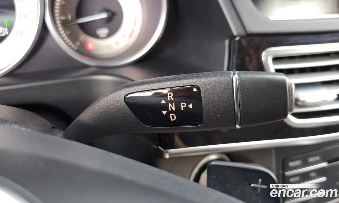 Mercedes-Benz E-Class 2015 2.1 автомат (гидро), фото 9