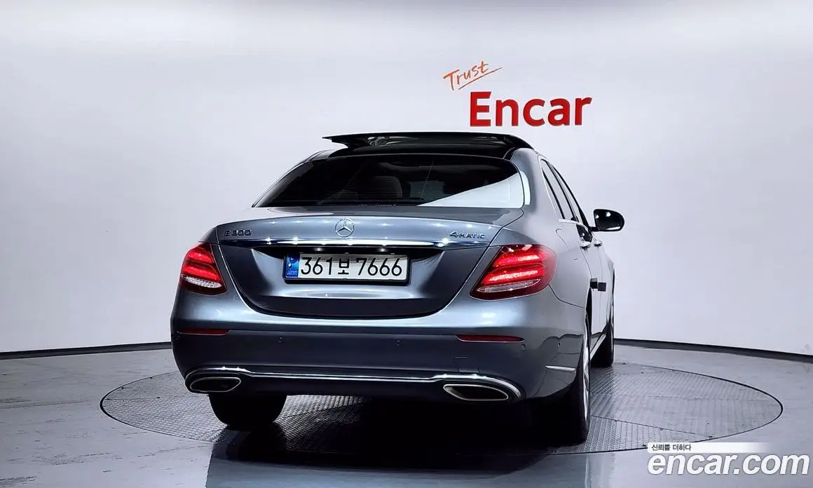 Mercedes-Benz E-Class 2017 2.0 автомат (гидро), фото 4