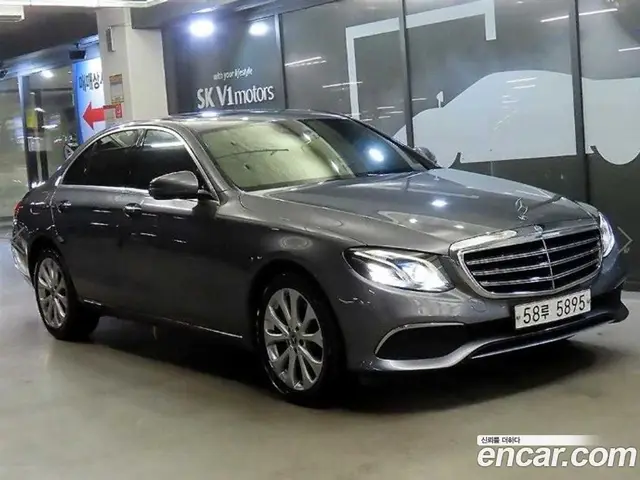 Mercedes-Benz E-Class, 2018, 159 401 км