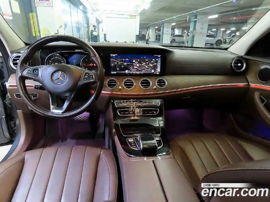 Mercedes-Benz E-Class 2018 1.9 автомат (гидро), фото 10 Mercedes-Benz E-Class 2018 1.9 автомат (гидро), фото 10