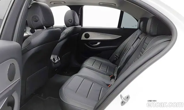 Mercedes-Benz E-Class 2019 2.0 автомат (гидро), миниатюра 12