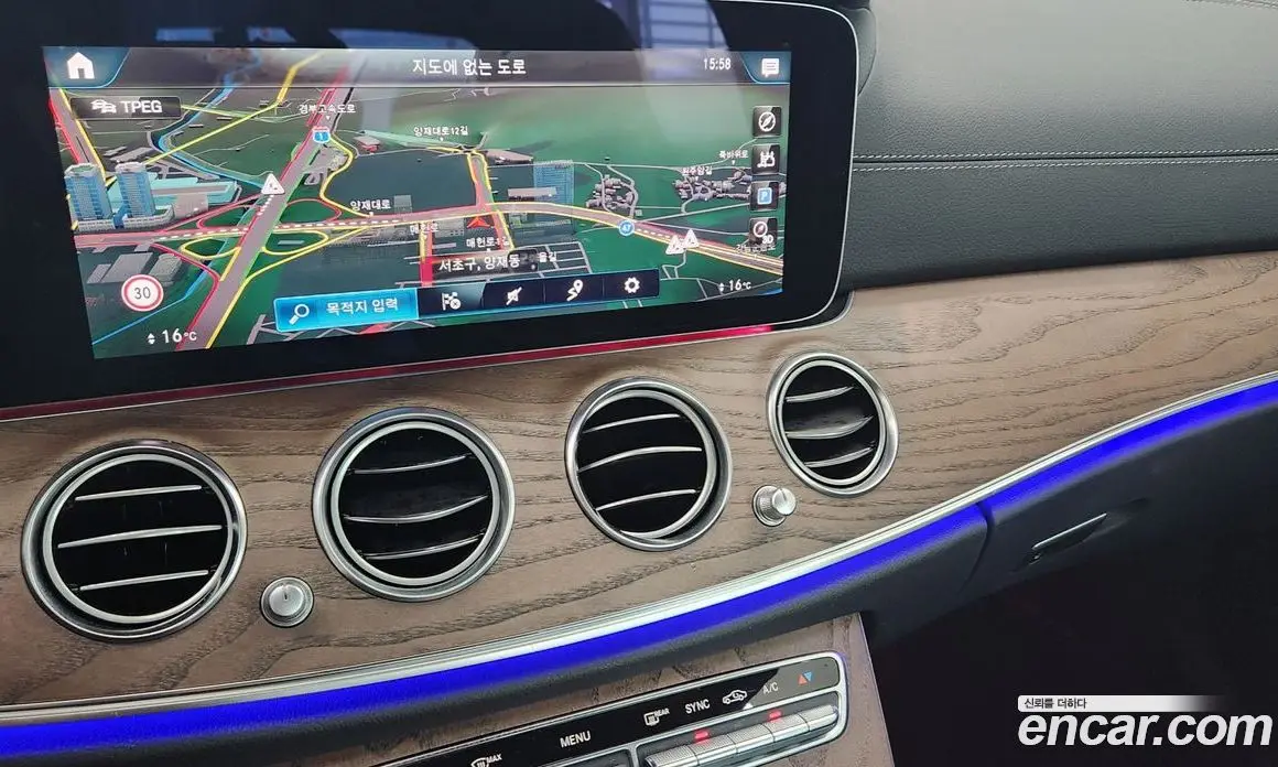 Mercedes-Benz E-Class 2022 2.0 автомат (гидро), фото 14