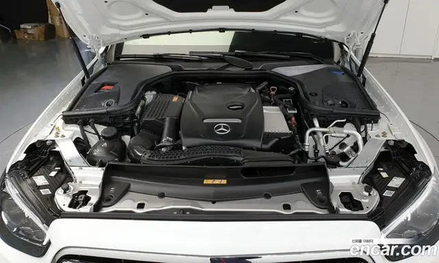 Mercedes-Benz E-Class 2022 2.0 автомат (гидро), миниатюра 6