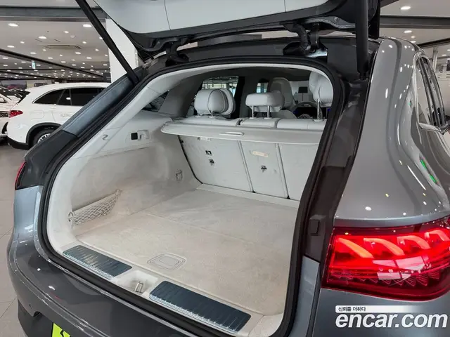 Mercedes-Benz EQE 2025 0.3 автомат (гидро), миниатюра 10 Mercedes-Benz EQE 2025 0.3 автомат (гидро), миниатюра 10