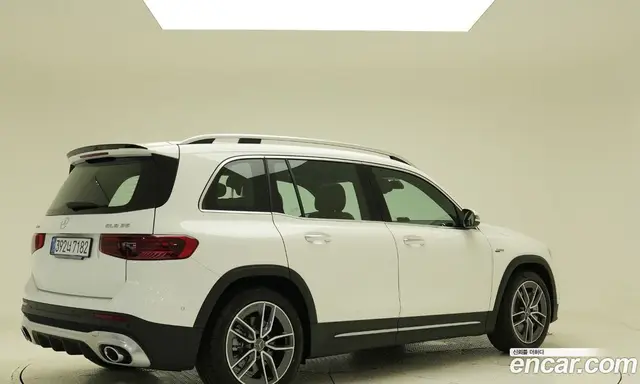 Mercedes-Benz GLB-Class 2025 2.0 автомат (гидро), миниатюра 2