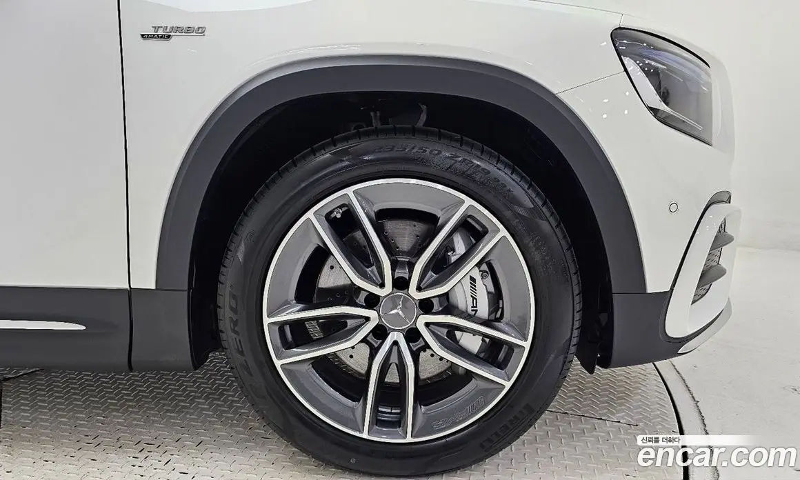 Mercedes-Benz GLB-Class 2025 2.0 автомат (гидро), фото 5