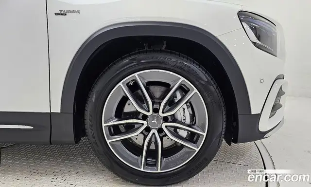 Mercedes-Benz GLB-Class 2025 2.0 автомат (гидро), миниатюра 5