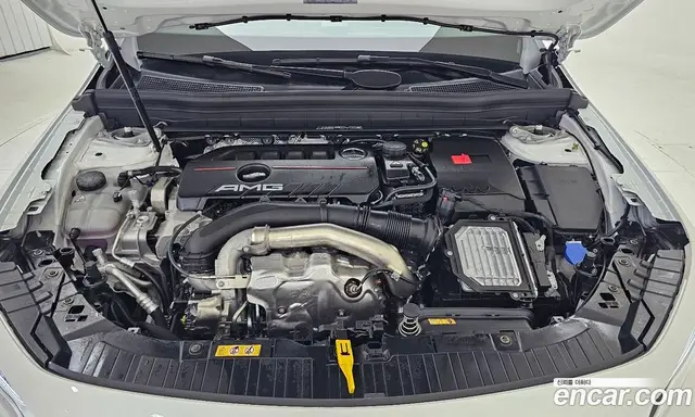 Mercedes-Benz GLB-Class 2025 2.0 автомат (гидро), миниатюра 6