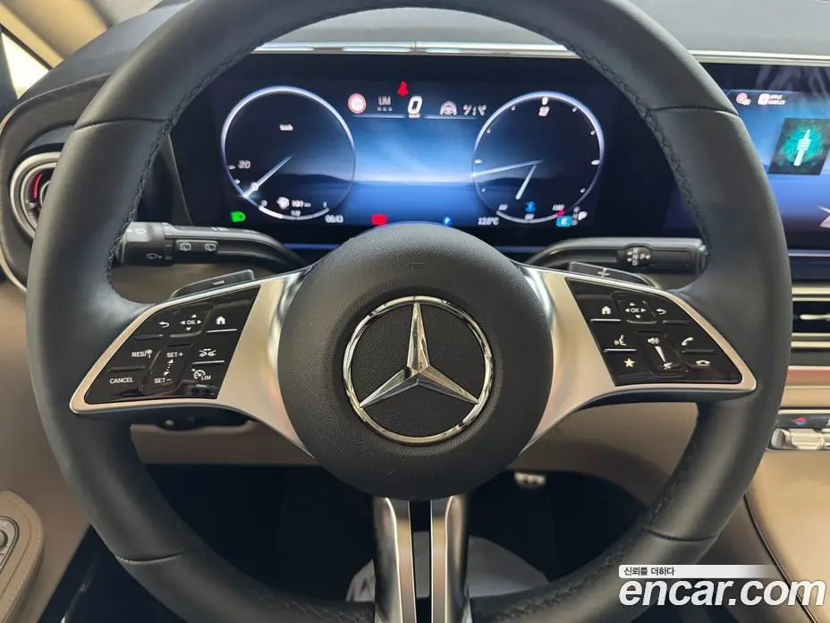 Mercedes-Benz V-Class 2025 2.0 автомат (гидро), фото 17 Mercedes-Benz V-Class 2025 2.0 автомат (гидро), фото 17