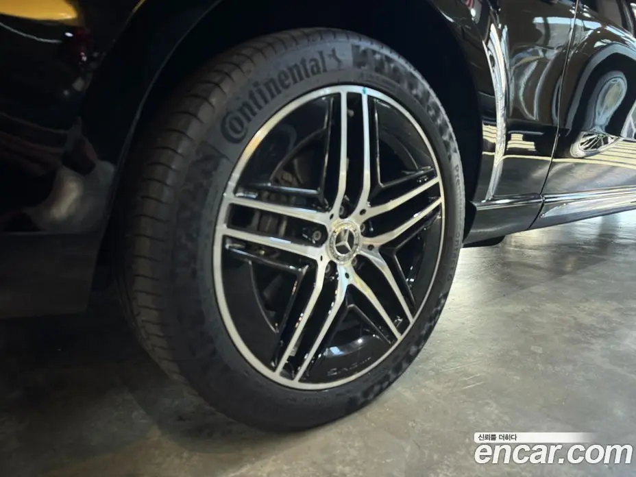 Mercedes-Benz V-Class 2025 2.0 автомат (гидро), фото 5 Mercedes-Benz V-Class 2025 2.0 автомат (гидро), фото 5