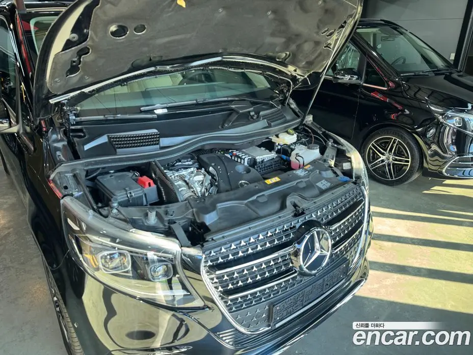 Mercedes-Benz V-Class 2025 2.0 автомат (гидро), фото 6 Mercedes-Benz V-Class 2025 2.0 автомат (гидро), фото 6