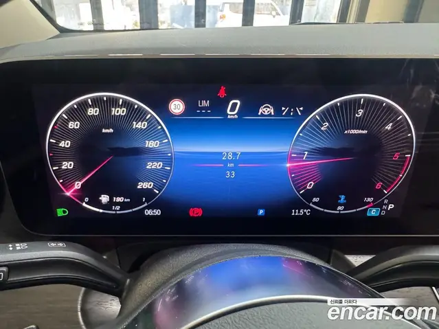 Mercedes-Benz V-Class 2025 2.0 автомат (гидро), миниатюра 8 Mercedes-Benz V-Class 2025 2.0 автомат (гидро), миниатюра 8