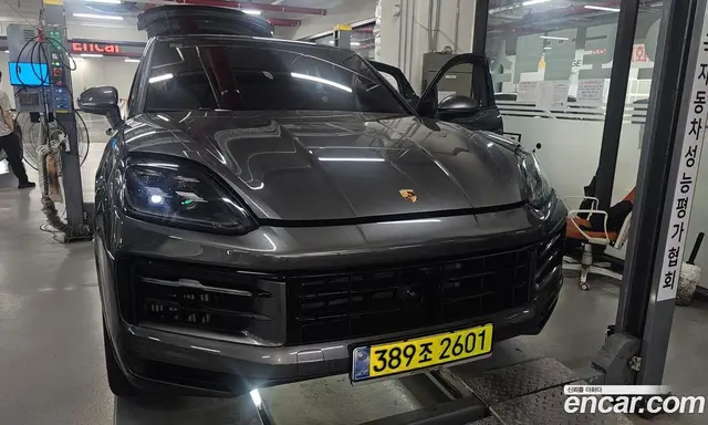 Porsche Cayenne, 2024, 8 770 км