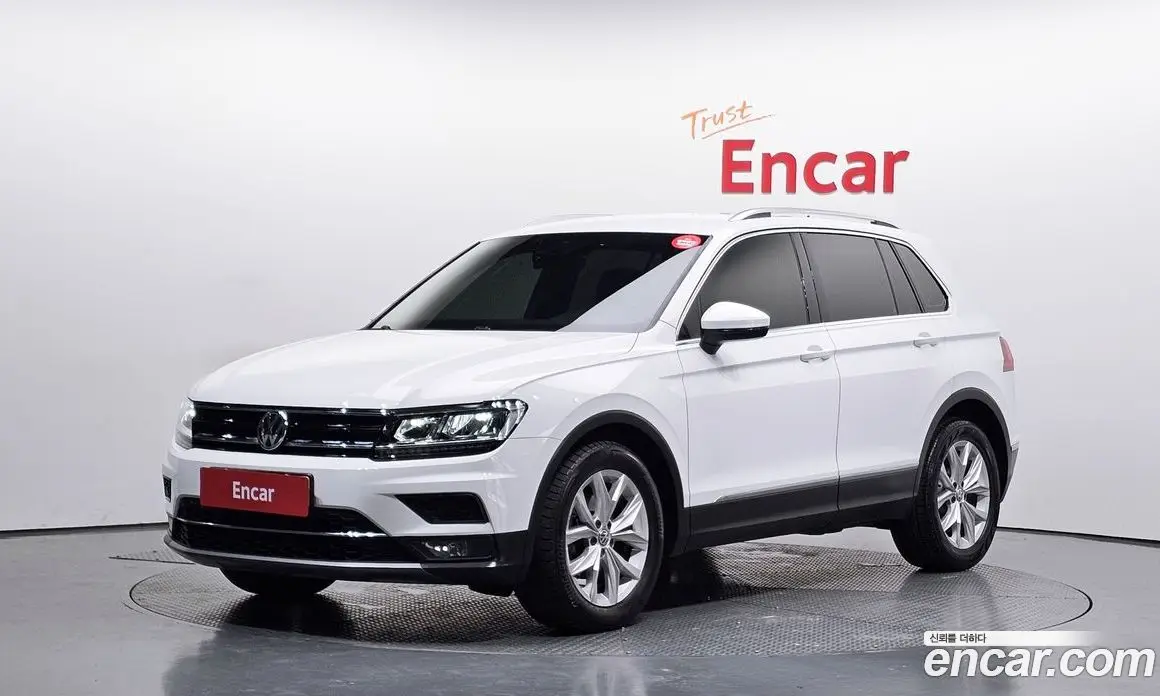 Volkswagen Tiguan 2018 2.0 автомат (гидро), фото 1 Volkswagen Tiguan 2018 2.0 автомат (гидро), фото 1