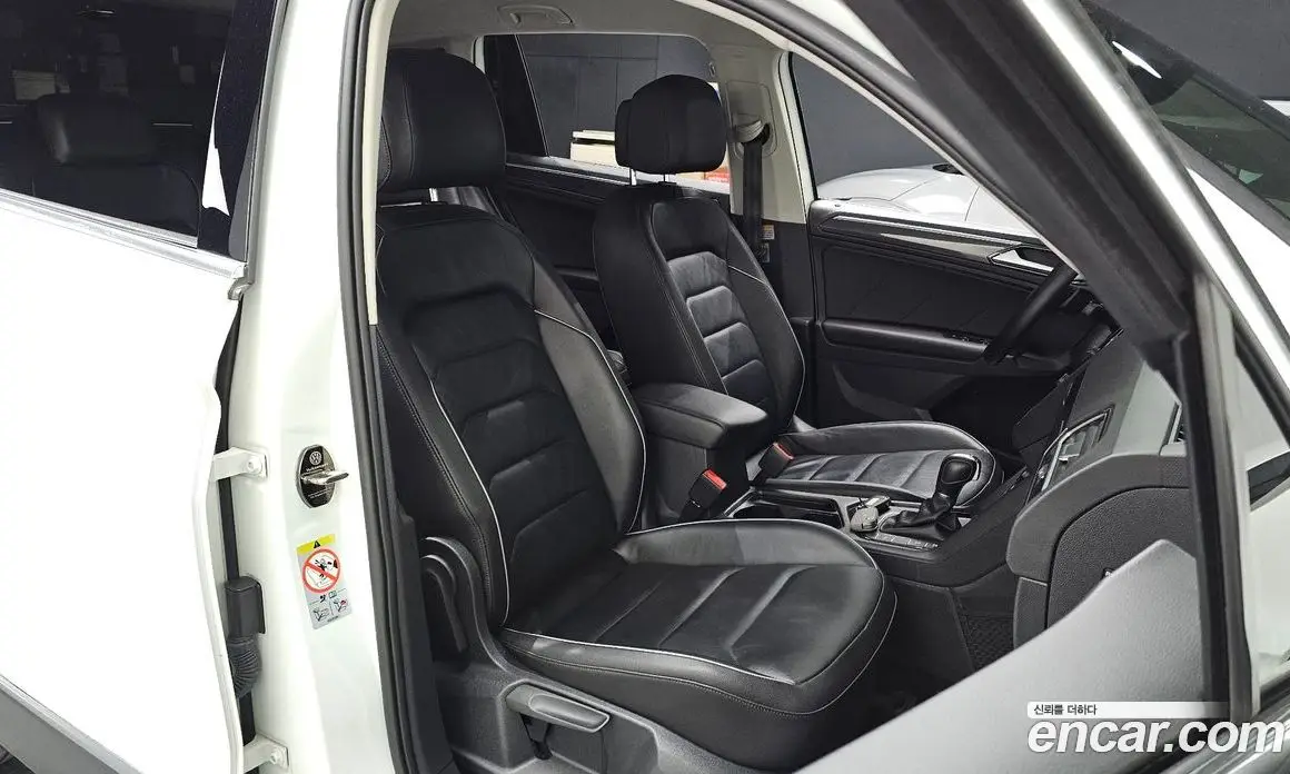 Volkswagen Tiguan 2018 2.0 автомат (гидро), фото 13 Volkswagen Tiguan 2018 2.0 автомат (гидро), фото 13