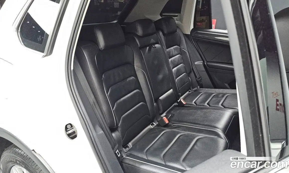 Volkswagen Tiguan 2018 2.0 автомат (гидро), фото 16 Volkswagen Tiguan 2018 2.0 автомат (гидро), фото 16