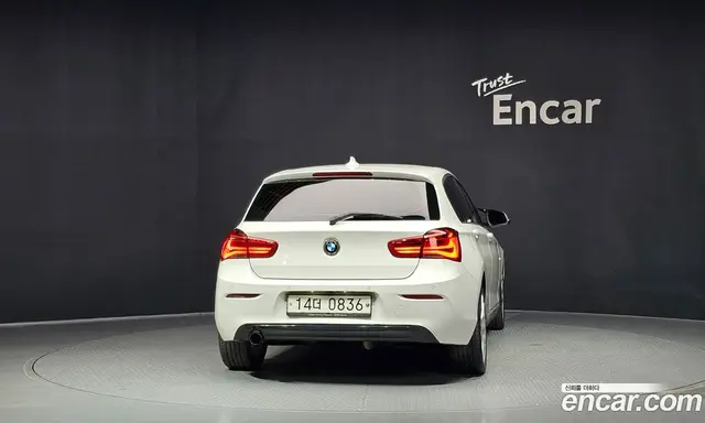 BMW 1 серия 2015 2.0 автомат (гидро), миниатюра 4