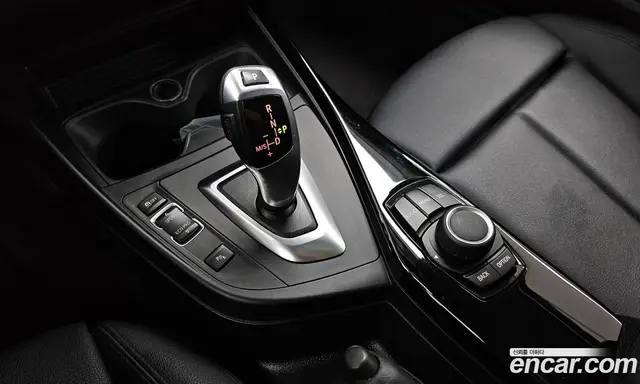 BMW 1 серия 2015 2.0 автомат (гидро), миниатюра 9