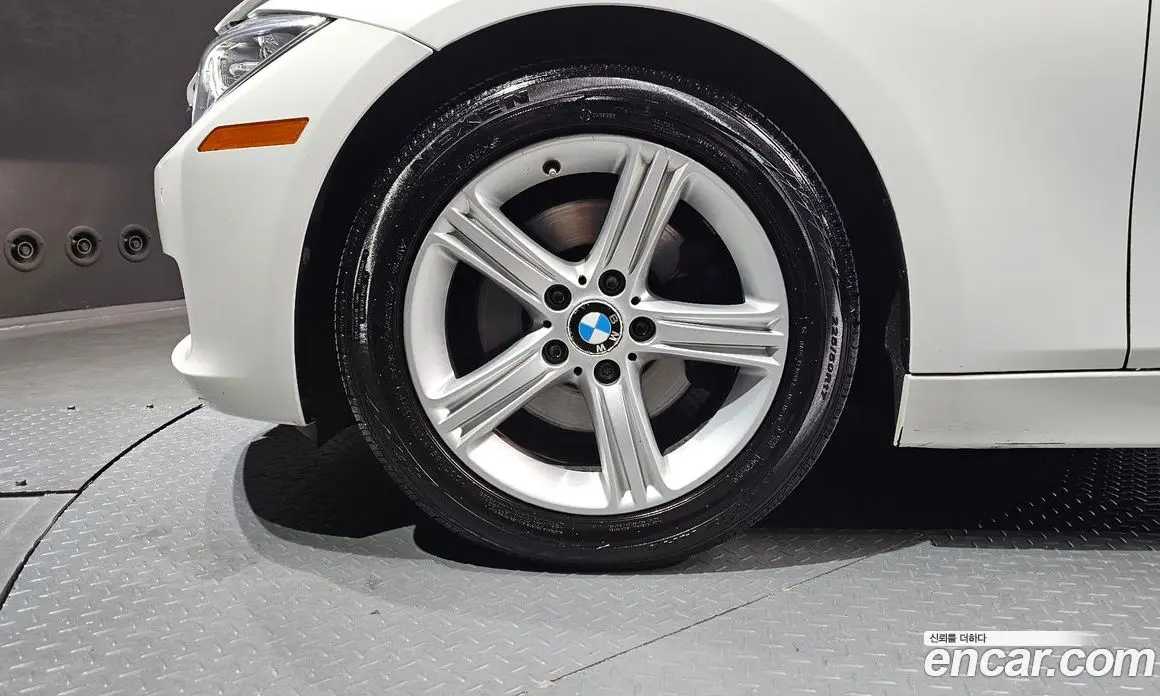 BMW 3 серия 2012 2.0 автомат (гидро), фото 5