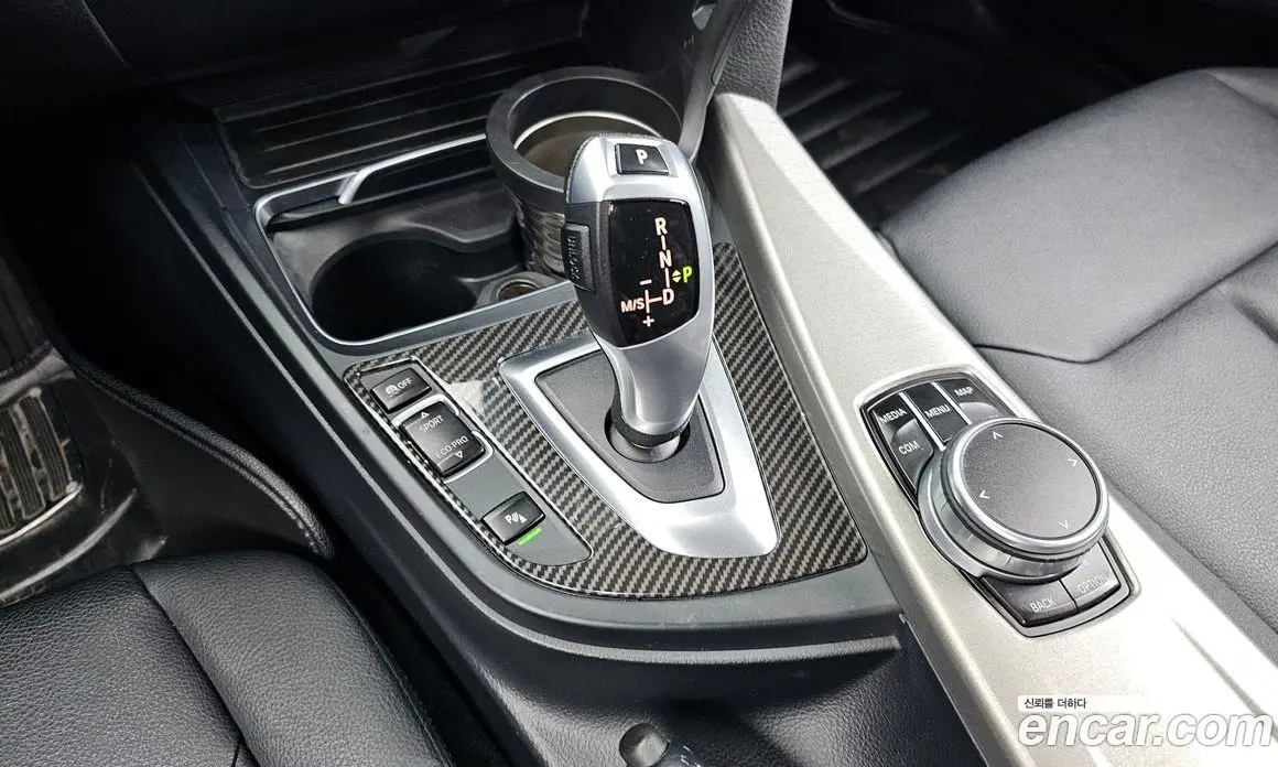 BMW 3 серия 2017 2.0 автомат (гидро), фото 9