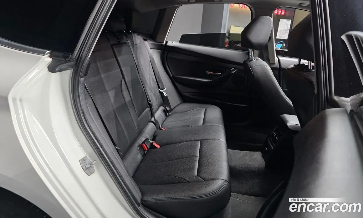 BMW 3 серия 2020 2.0 автомат (гидро), фото 12 BMW 3 серия 2020 2.0 автомат (гидро), фото 12