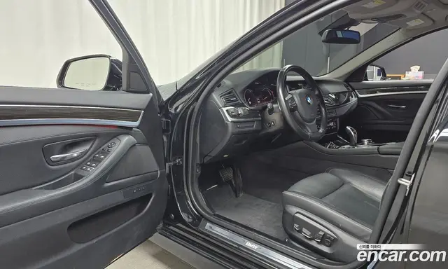 BMW 5 серия 2016 2.0 автомат (гидро), миниатюра 10