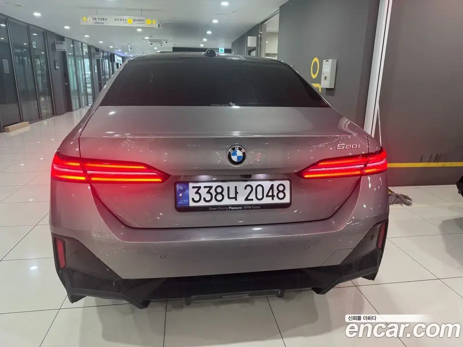 BMW 5 серия 2025 2.0 автомат (гидро), фото 4