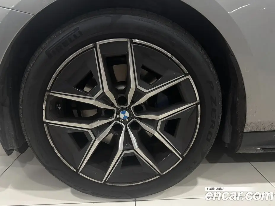 BMW 5 серия 2025 2.0 автомат (гидро), фото 5