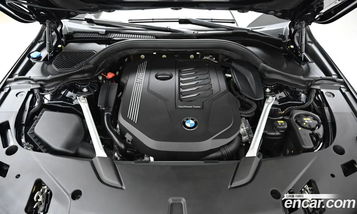 BMW 6 серия 2023 3.0 автомат (гидро), фото 6