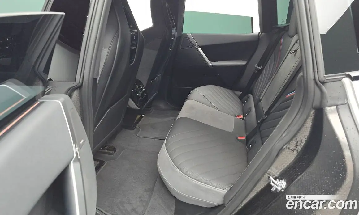 BMW iX 2025 0.3 автомат (гидро), фото 12