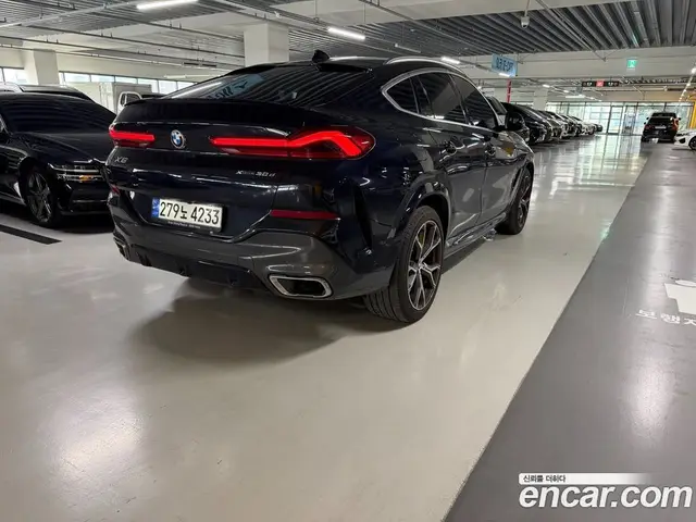 BMW X6 2022 3.0 автомат (гидро), миниатюра 2