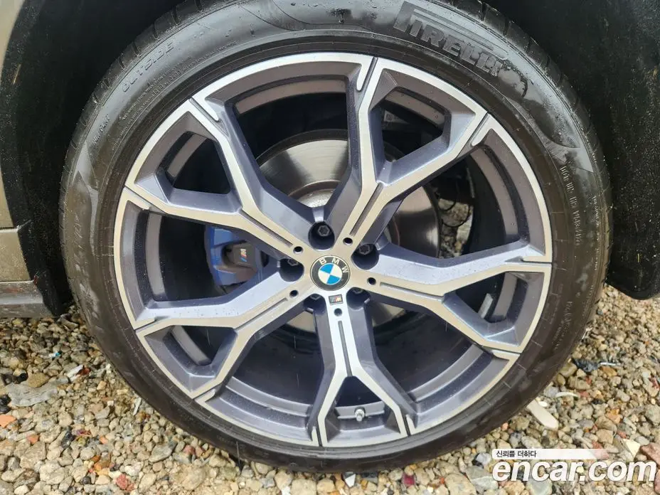 BMW X6 2022 3.0 автомат (гидро), фото 17