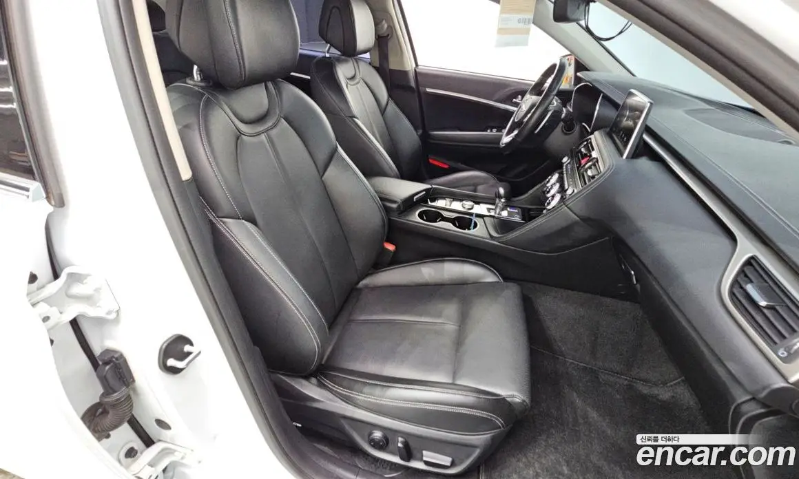 Genesis G70 2019 2.2 автомат (гидро), фото 18