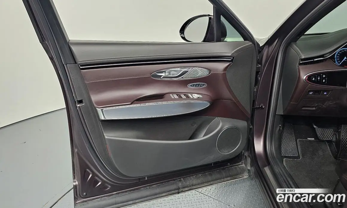 Genesis GV70 2021 2.5 автомат (гидро), фото 14 Genesis GV70 2021 2.5 автомат (гидро), фото 14