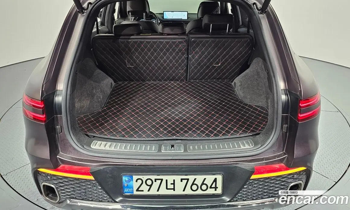 Genesis GV70 2021 2.5 автомат (гидро), фото 16 Genesis GV70 2021 2.5 автомат (гидро), фото 16