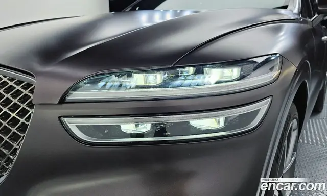 Genesis GV70 2021 2.5 автомат (гидро), миниатюра 8 Genesis GV70 2021 2.5 автомат (гидро), миниатюра 8