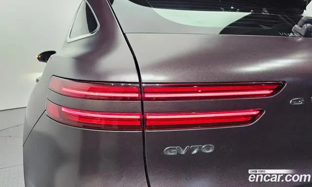 Genesis GV70 2021 2.5 автомат (гидро), миниатюра 9 Genesis GV70 2021 2.5 автомат (гидро), миниатюра 9
