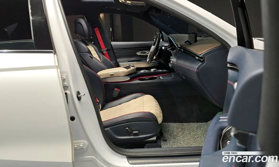Genesis GV70 2021 2.5 автомат (гидро), фото 11 Genesis GV70 2021 2.5 автомат (гидро), фото 11