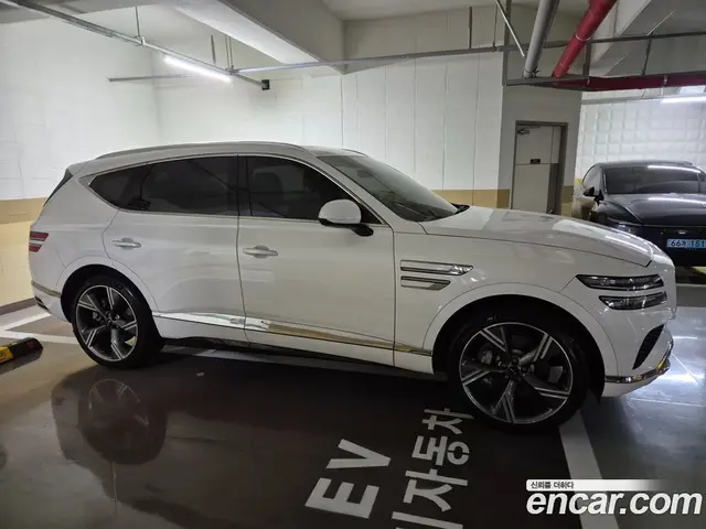 Genesis GV80 2023 2.5 автомат (гидро), миниатюра 3